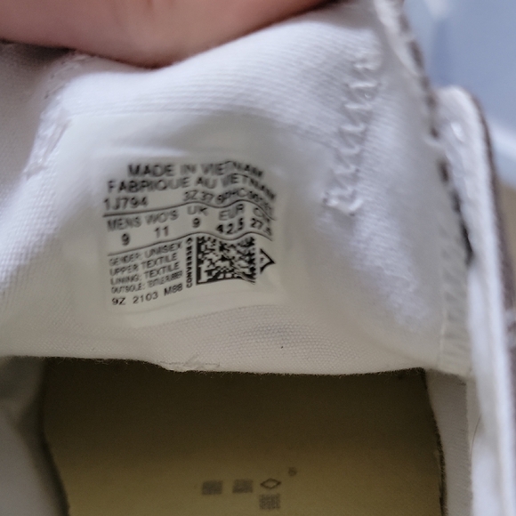 Converse Gray Sneakers - Picture 2 of 3